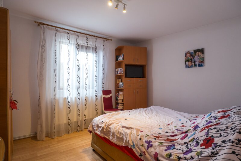 Pantelimon, vila individuala, cu 5 camere.