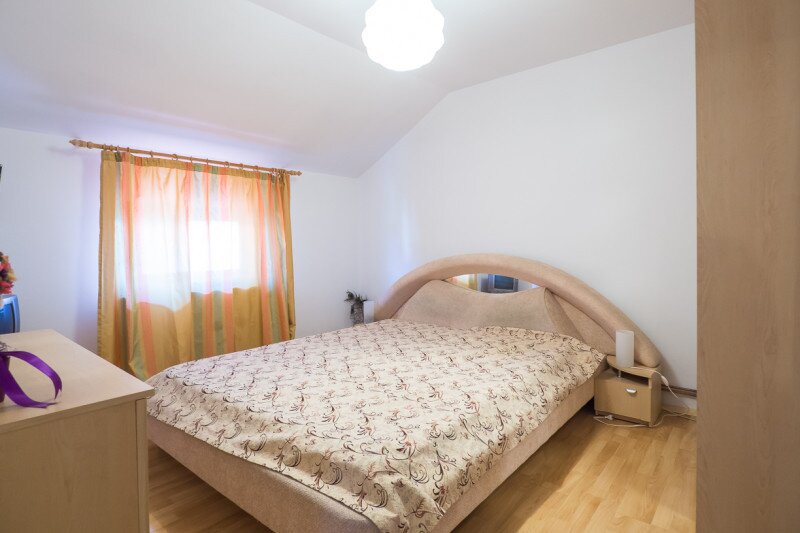 Pantelimon, vila individuala, cu 5 camere.